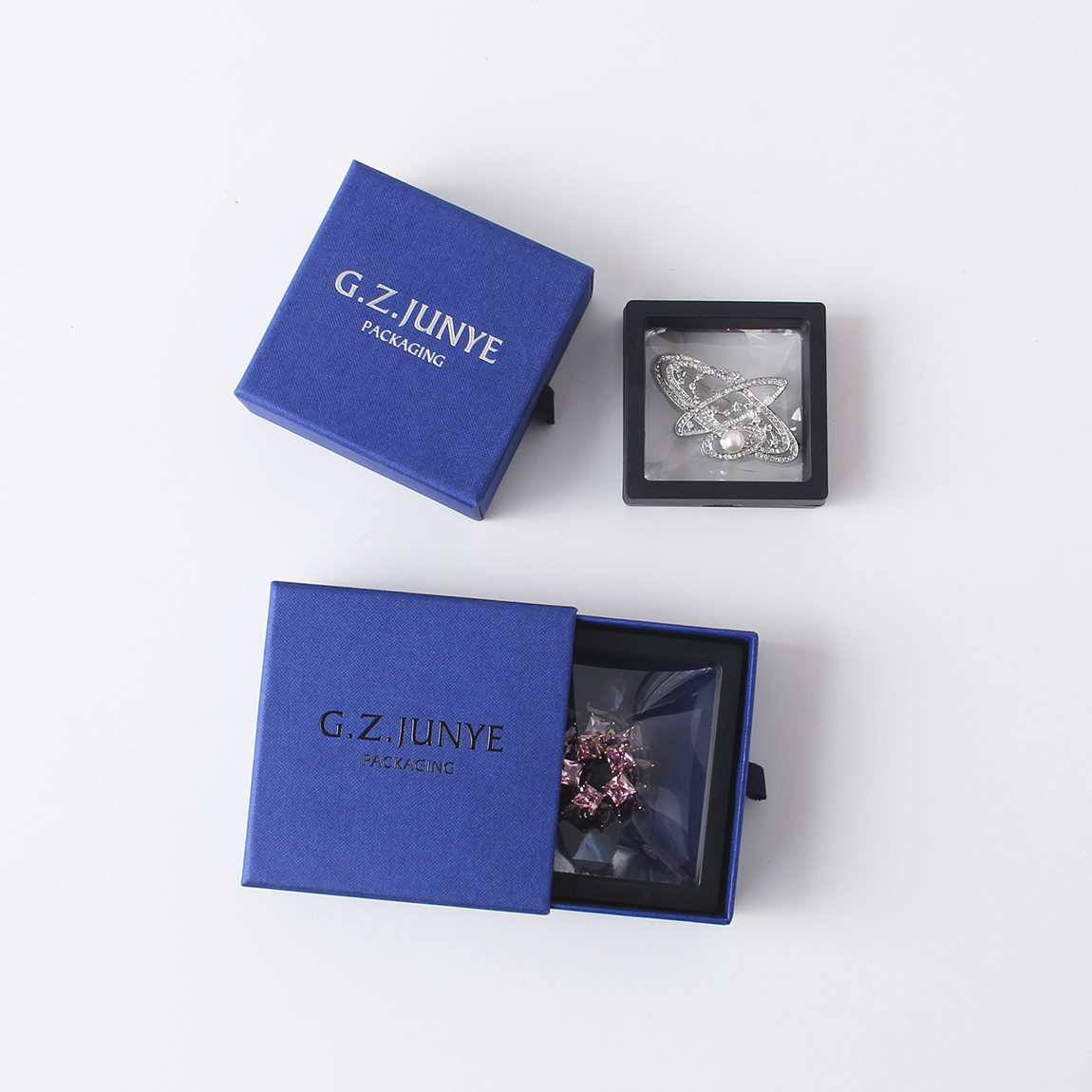紙質(zhì)珠寶包裝盒會有哪些生產(chǎn)上的細(xì)節(jié)需要注意？